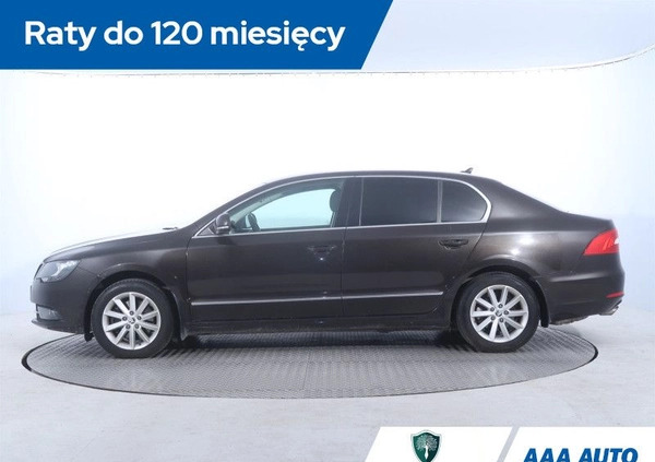 Skoda Superb cena 50000 przebieg: 121229, rok produkcji 2014 z Orzesze małe 326